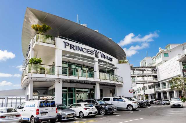 WATERFRONT PROPERTY, HIGHLY MOTIVATED VENDOR