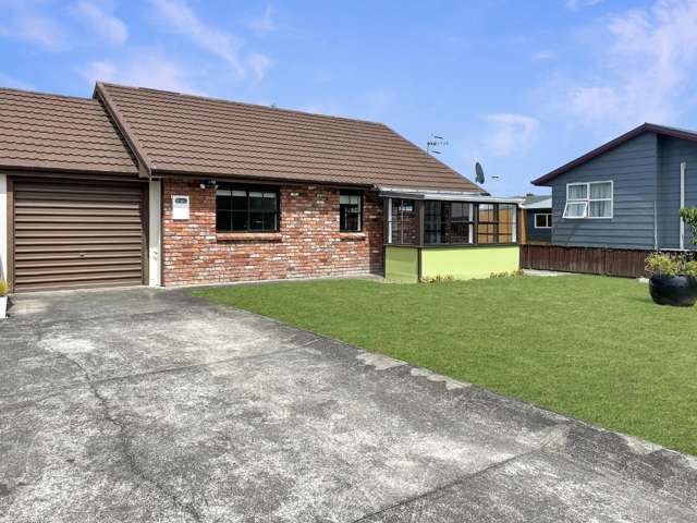 PAHIATUA - 2 BEDROOMS