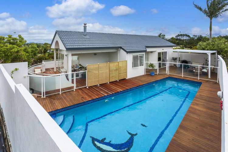 8 Caversham Drive Torbay_1