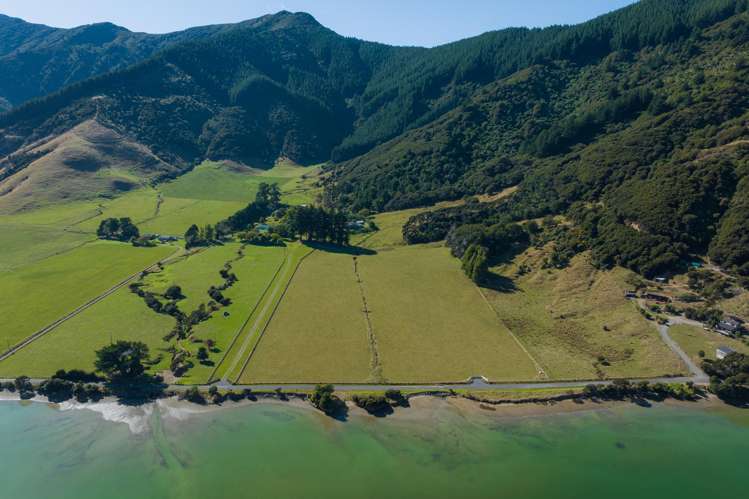 5552 Kenepuru Road Waitaria Bay_8