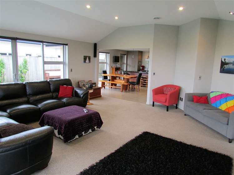 36 Karoro Place Karoro_13