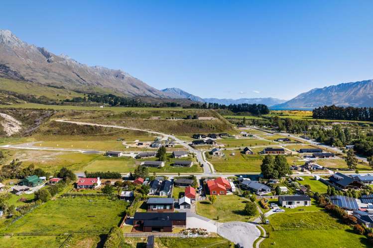 9 Old Dairy Close Glenorchy_33