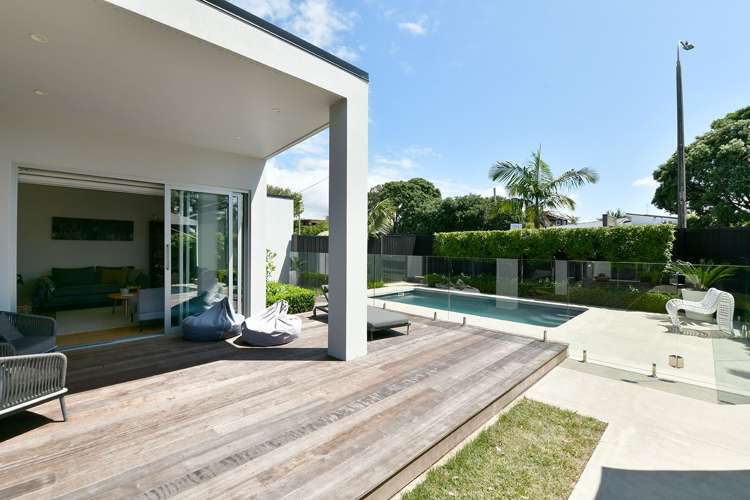 52 Walton Street Red Beach_34