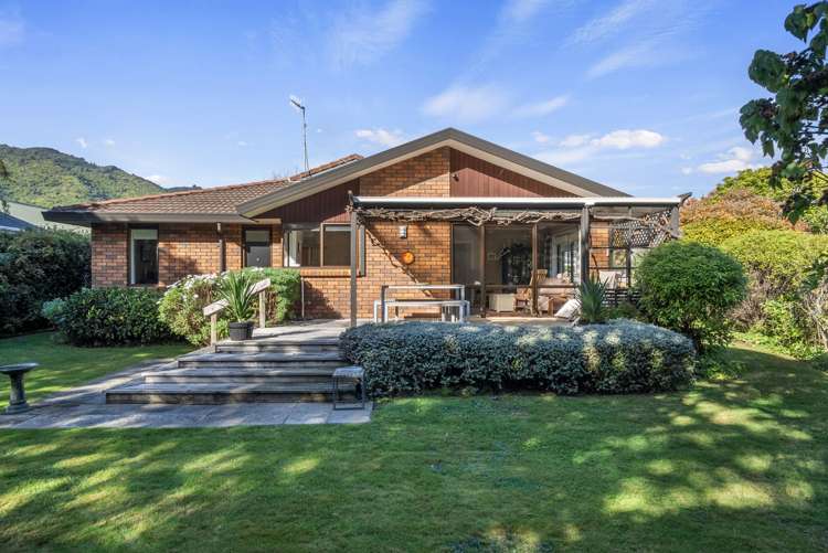 32 Awanui Drive Waikanae_14