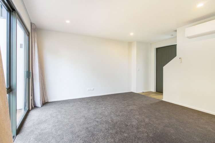 2/16 Moule Street Addington_6