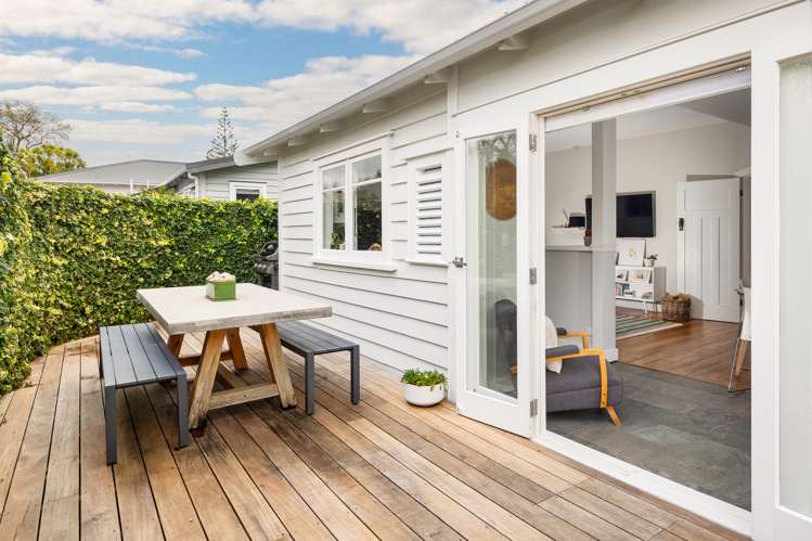 68 Fowlds Avenue Sandringham_13