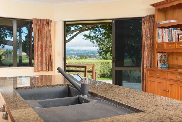 10 Atkins Way Ohauiti_19