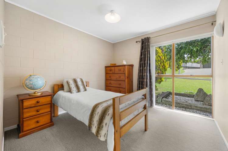 17 Davita Place Farm Cove_12