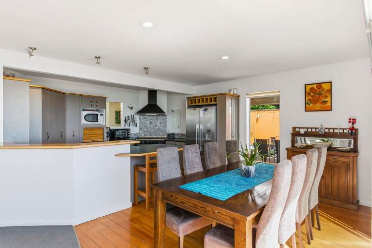 60 The Esplanade Raumati South_24