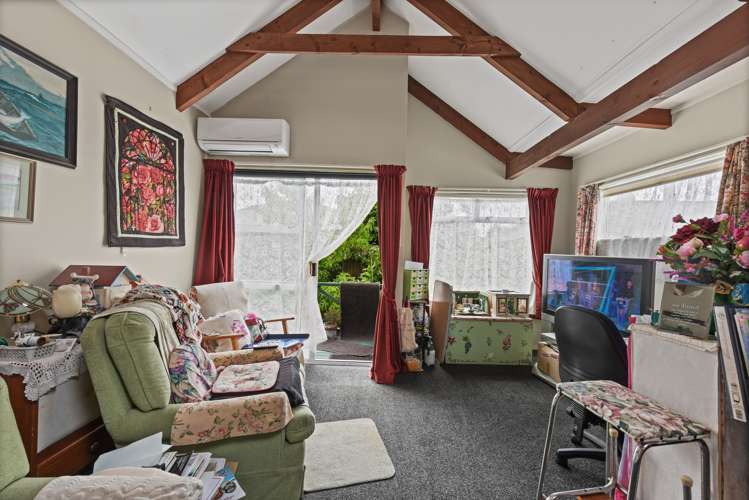 2/12 Marsden Road Stoke_5