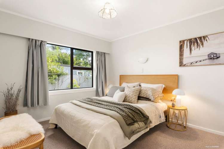 2/49 Western Springs Road Morningside_9