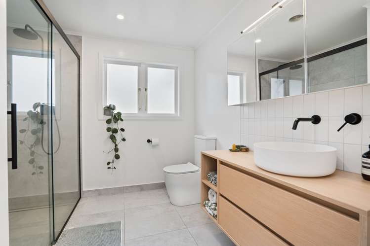 2 Parahaki Street Regent_11