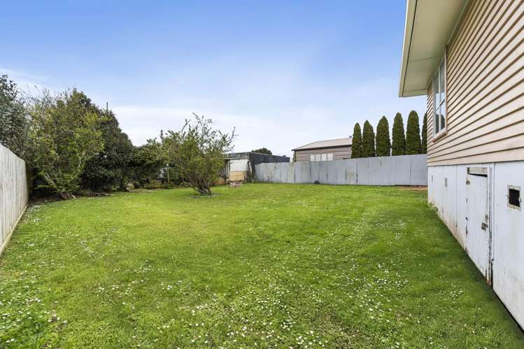 33 Mountain Road Mangere Bridge_15