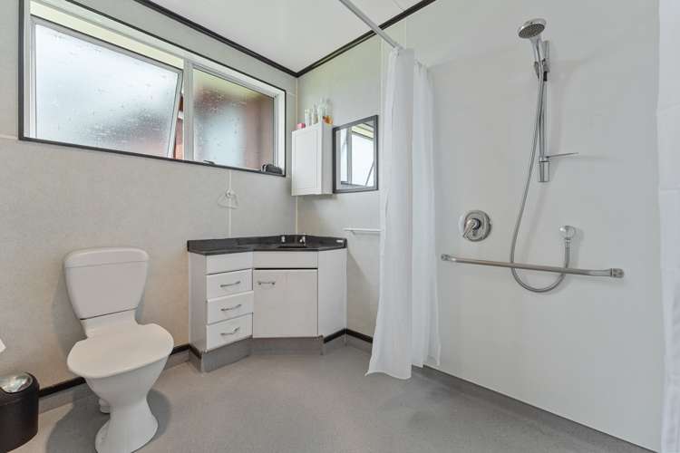 24 Montjoy Street Stratford_13