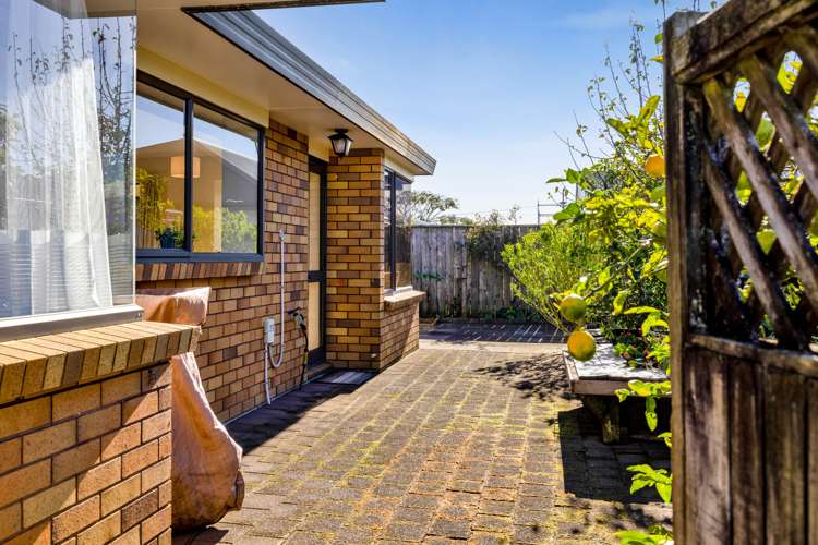 1/2 Waiwera Place Merrilands_25