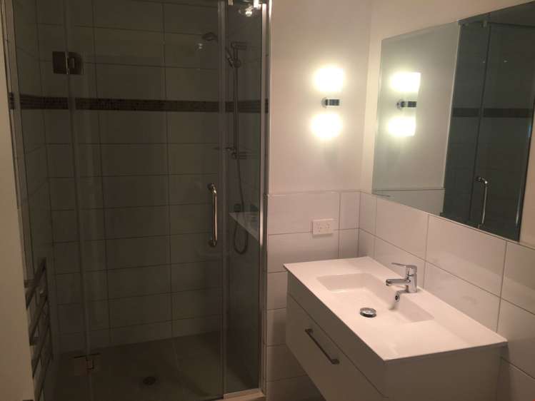 1102/168 Hobson Street Auckland Central_6