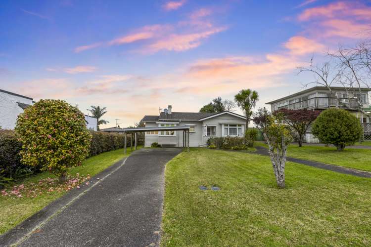 19 Tirimoana Road Te Atatu South_16