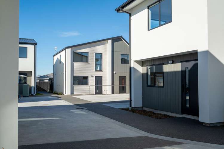 2/68 Main North Road_0