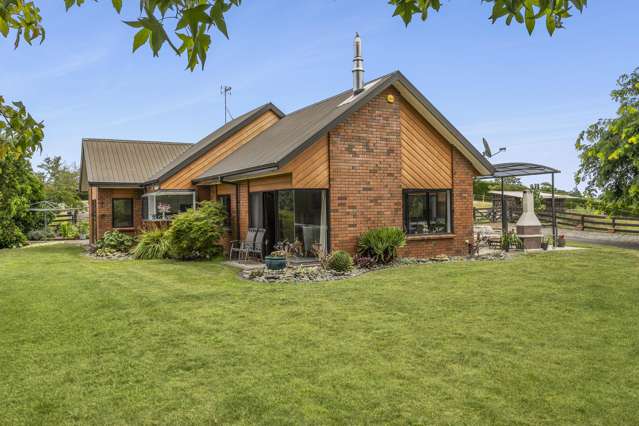 Brick beauty, brilliant location, easy-care block