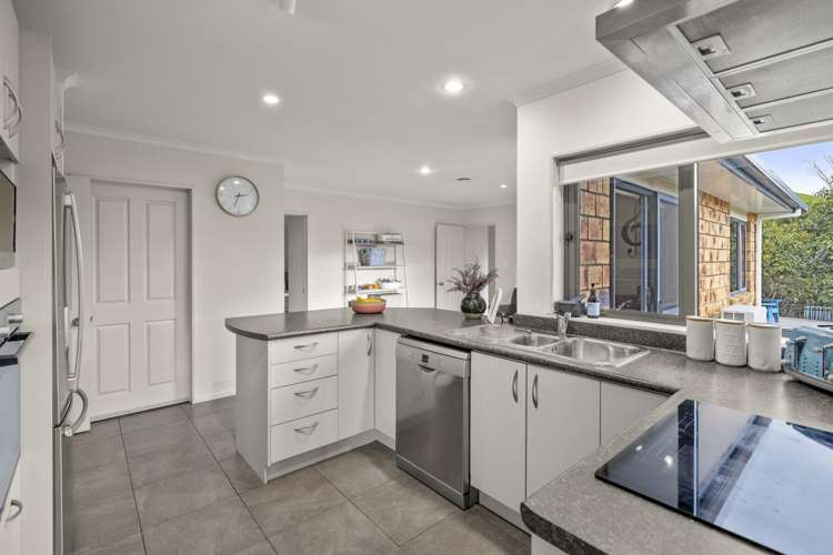 44 Falcon Drive Welcome Bay_11