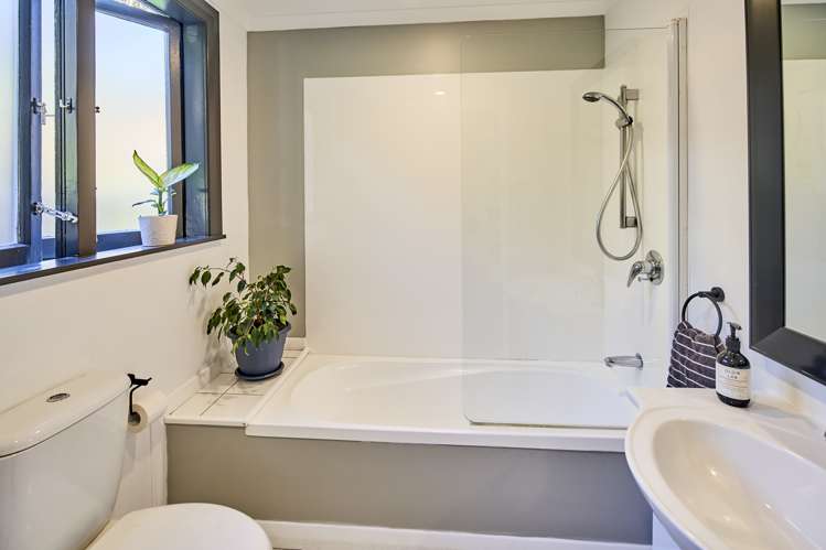 33 Totara Road Miramar_16