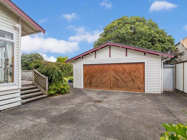 6 Sutherland Avenue Silverstream_4