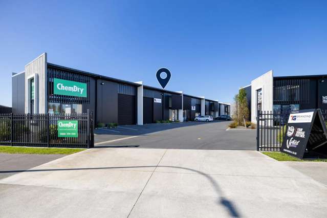 2/4 Brent Greig Lane Burbush_4