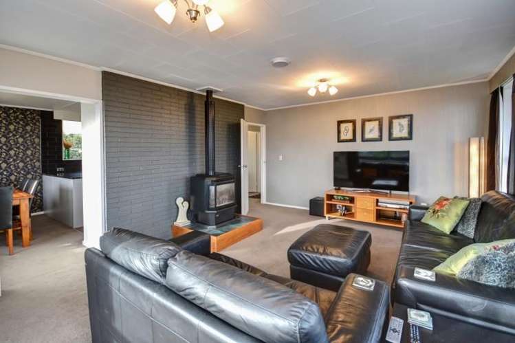 24 Angle Avenue Tainui_6