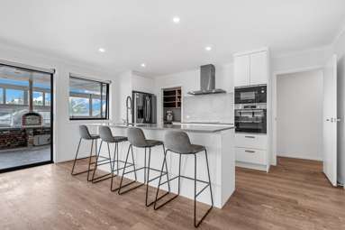 24 Tauroa Drive_2