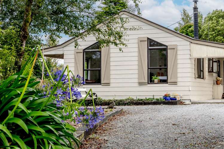 158 Golf Links Road Kaiata_1