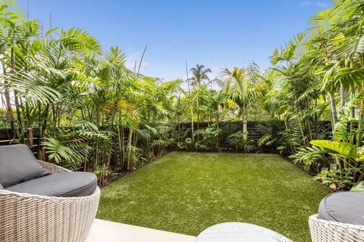 2/37 Glen Atkinson Street St Heliers_7