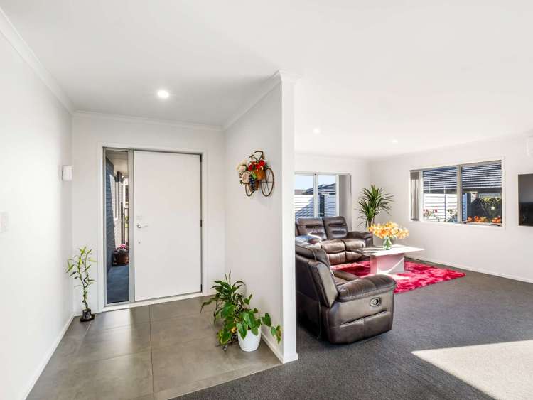 9 Magnolia Crescent Tawhero_4