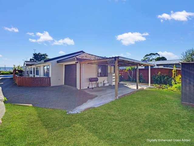 A perfect location with schools and sports!