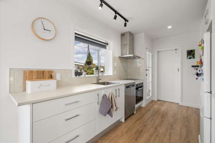 12 Erika Place 1062_8