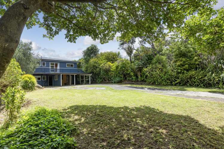 91 Seaview Road Piha_10