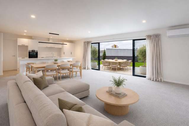 Beautiful home and the ultimate shed - yes please!