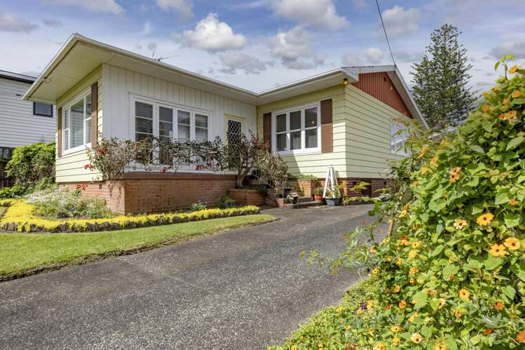 25 Margan Avenue New Lynn_19