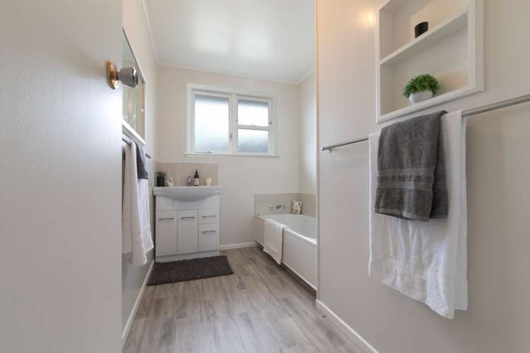 38 Rimutaka Place Titirangi_11