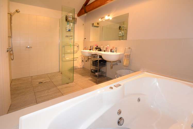 9/2 Manor Place Dunedin Central_9