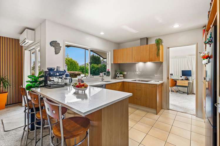 8 Toledo Avenue Henderson Heights_16