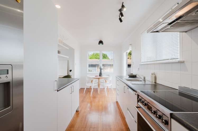 39 Garden Heights Avenue Glenview_2