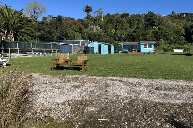 253 Pouewe Street Kawhia_21