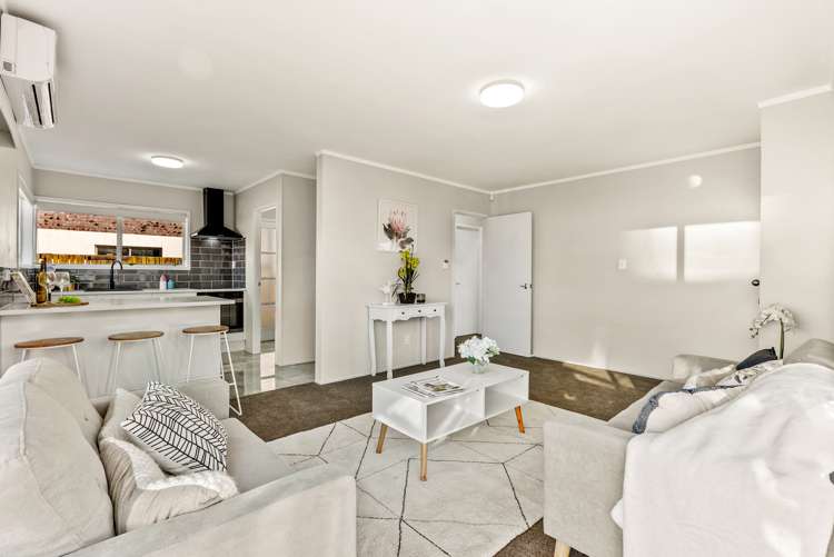 1/3 Sentosa Place Clover Park_9