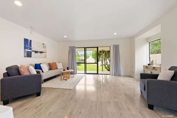 30 Loughanure Place Massey_4