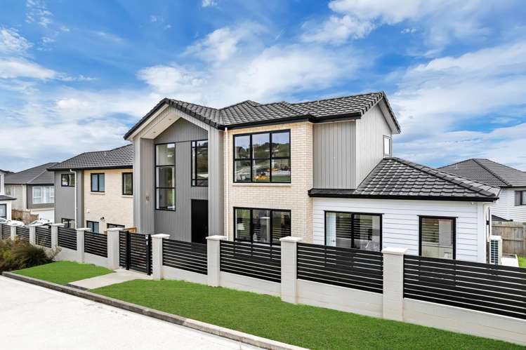 17 Ballyalton Crescent Flat Bush_39