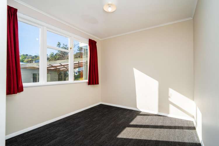344 Warspite Avenue Waitangirua_4