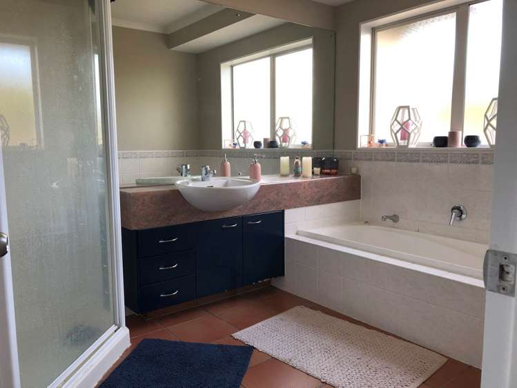 9 Isaac Place East Tamaki Heights_13