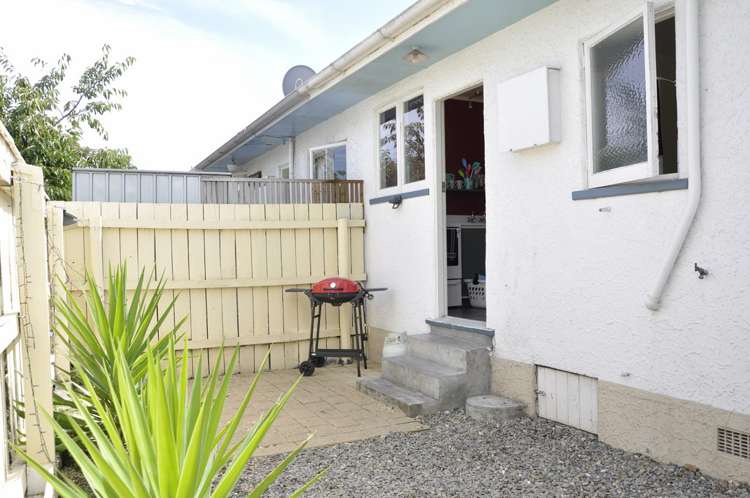 3/11 Cornwall Place Stoke_20