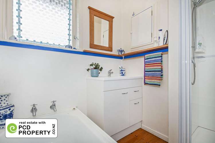 19 Raewyn Street Morningside_11