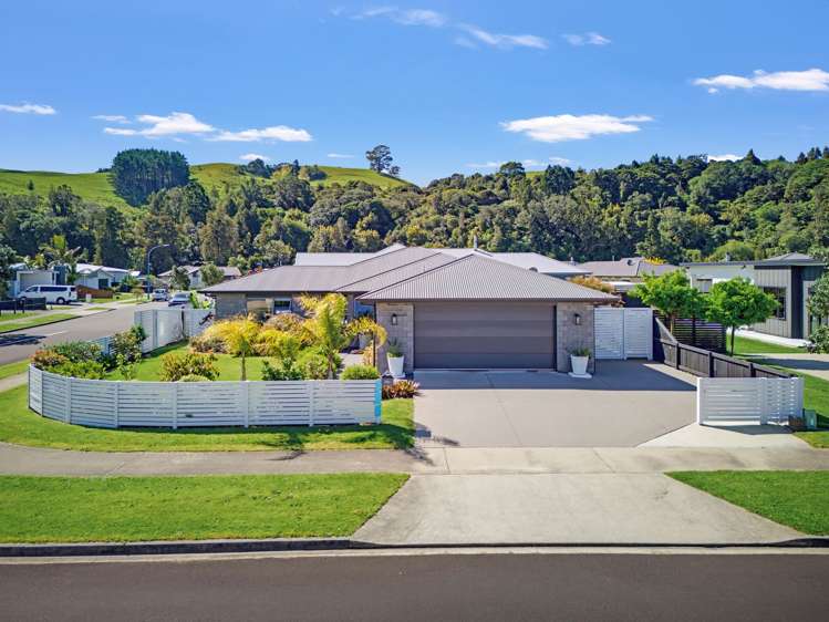 325 Cook Drive_0